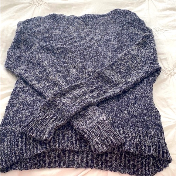 Aritzia Talula Oversized Sweater - Picture 3 of 3